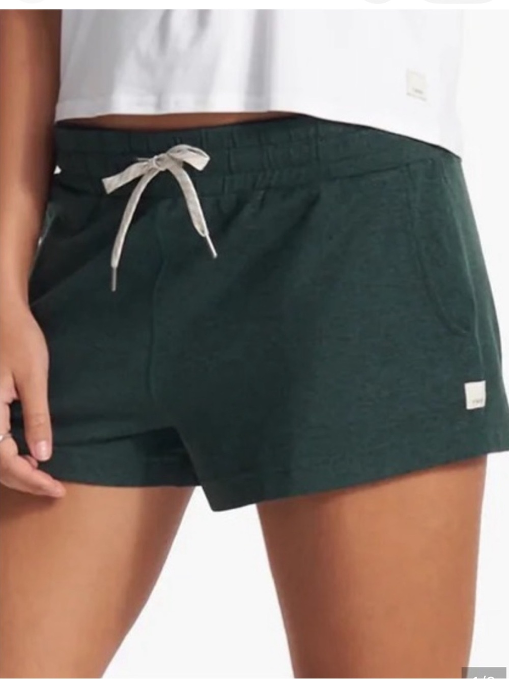 Vuori Womens Halo Performance Shorts Casual Green Knit Shorts Plus Size XXL